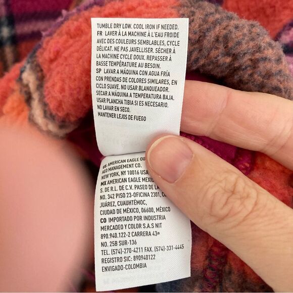 American Eagle Women’s cropped plaid fleece jacket size large. EUC! - Picture 9 of 9